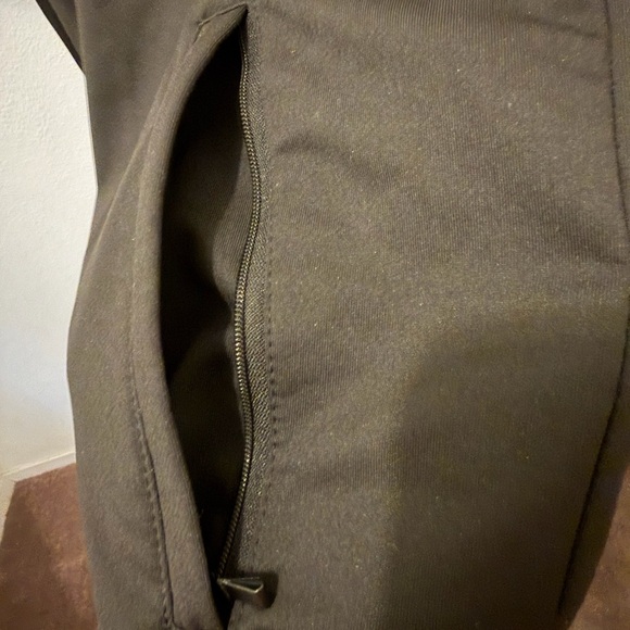 Men's Black Zip-Up Track Jacket and Pants Set - Picture 10 of 12